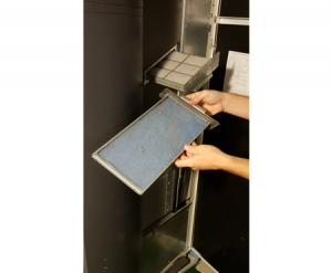 Anwenderbericht Scheid - Entfernen der verschmutzten Filtermatte